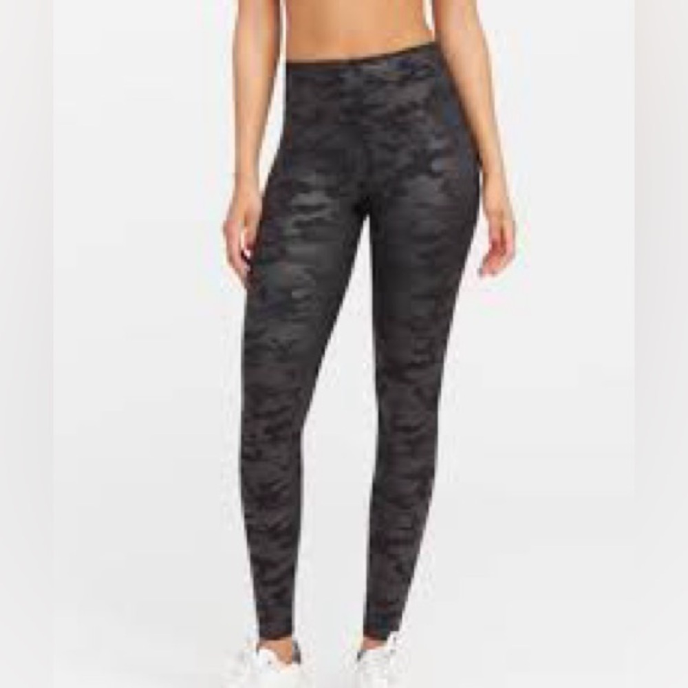 SPANX Faux Leather Camo Leggings Matte Black Camo Small